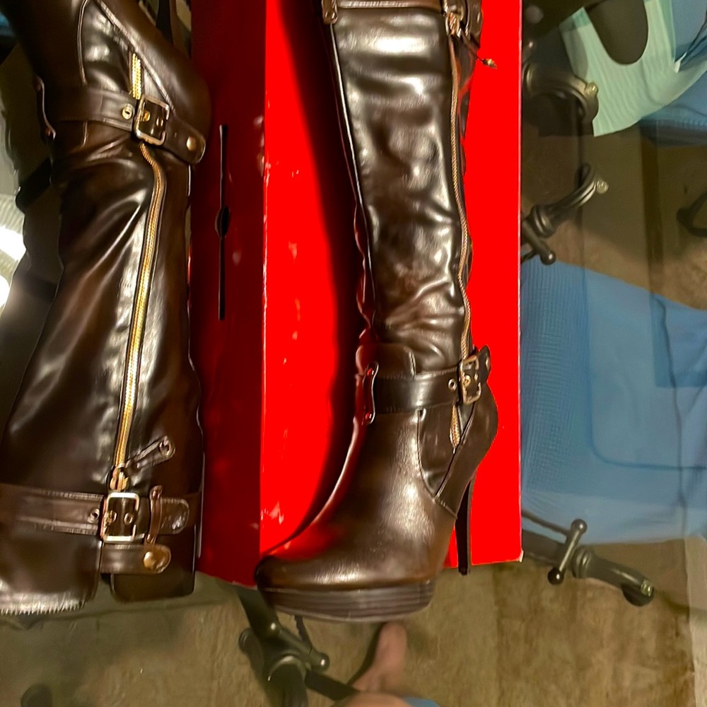 High heels boots